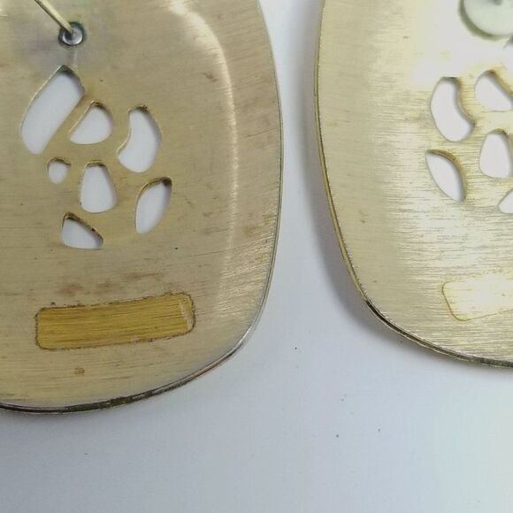 Vintage Berebi Black Enamel and Gold Tone Stud Earrings Cut Out Design 80s Style - Picture 4 of 7